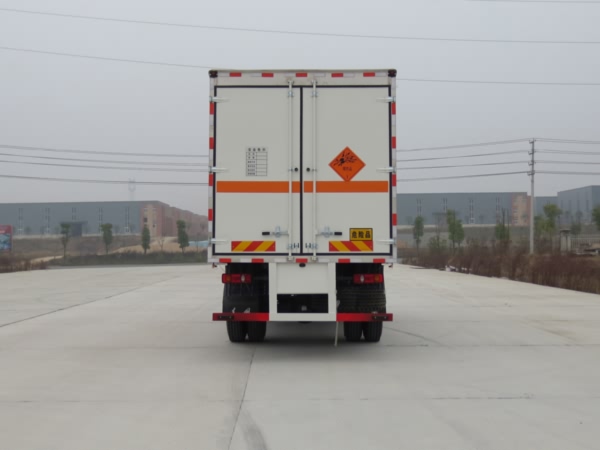 �����᳤6.2-6.5��AT������Σ����Ʒ��ʽ���䳵